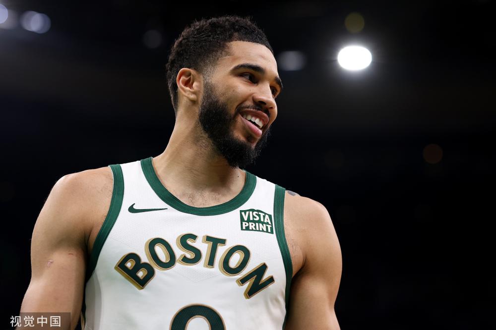 球场表现不 球场表现不