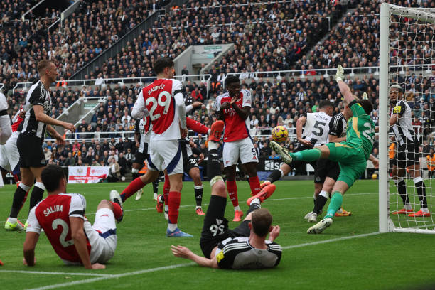 拘泥於固定 拘泥於固定