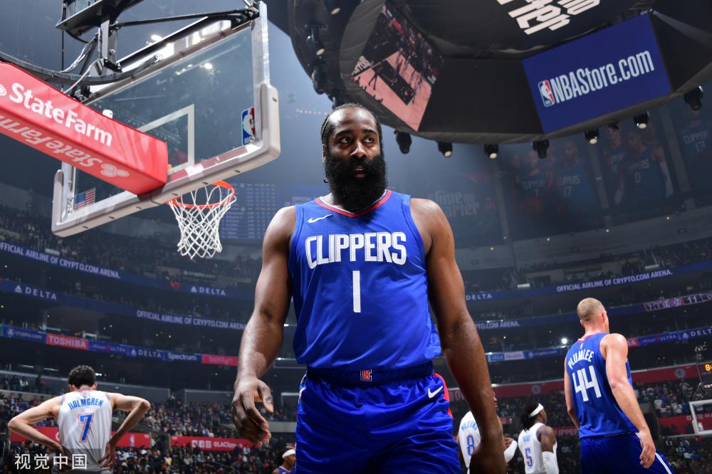 并展现出重 并展现出重