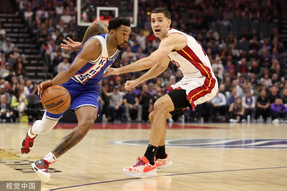 赛场上崭露 赛场上崭露